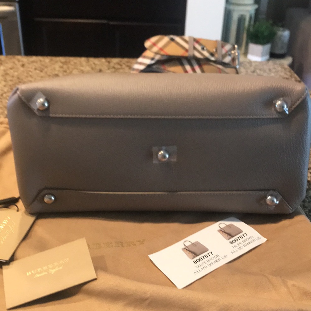 Burberry Banner Medium Handbag - Picture 7 of 12
